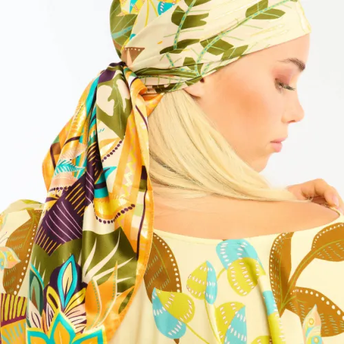 Nos bijoux pour foulard hawaï jaune 90x90cm