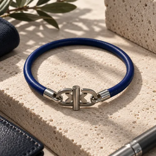 Nos bijoux pour bracelet cuir nappa bleu argenté