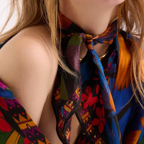Nos bijoux pour mini foulard petal noir  55x55cm  