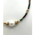 Collier chocker Fallon Perle et rubis zoïsite