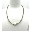 Collier chocker Fallon Perle et apatite verte