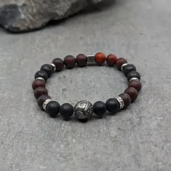Bracelet en jaspe rouge et agate noire 8mm et perle de tahiti gravée