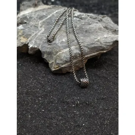 Collier avec motif tressé et chaine couleur acier vieilli